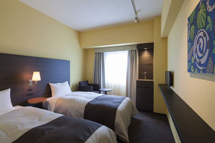 Room 10 of 75