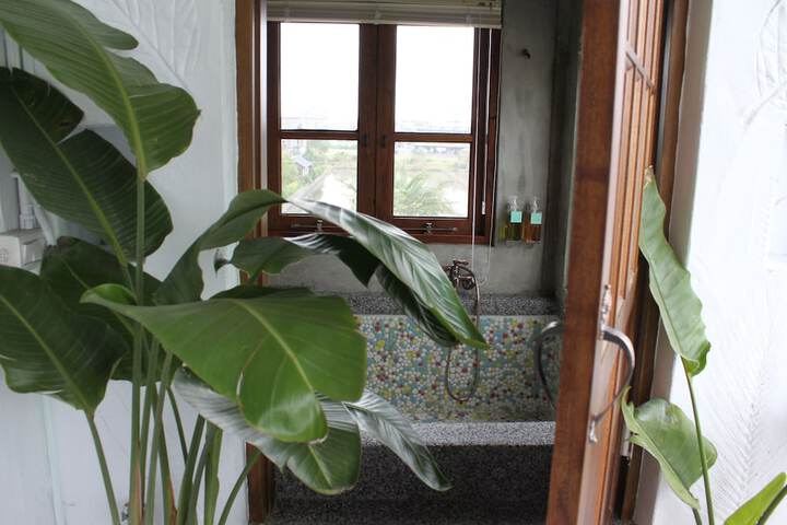 Room 33 of 73
