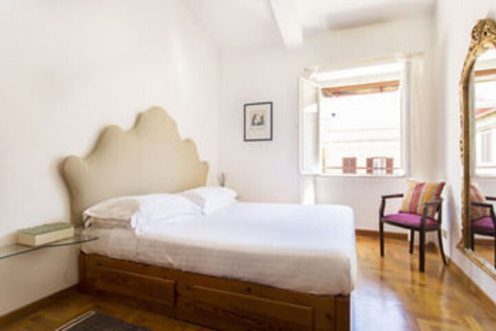 Room 6 of 30