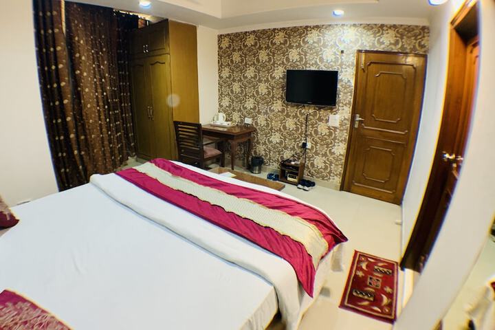 Room 19 of 71