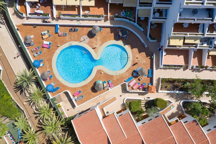 Pool 23 of 29