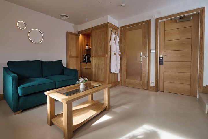 Room 13 of 44