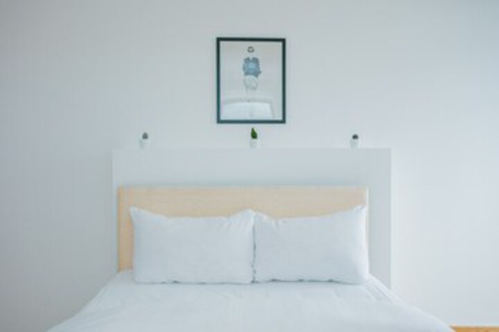 Room 32 of 33