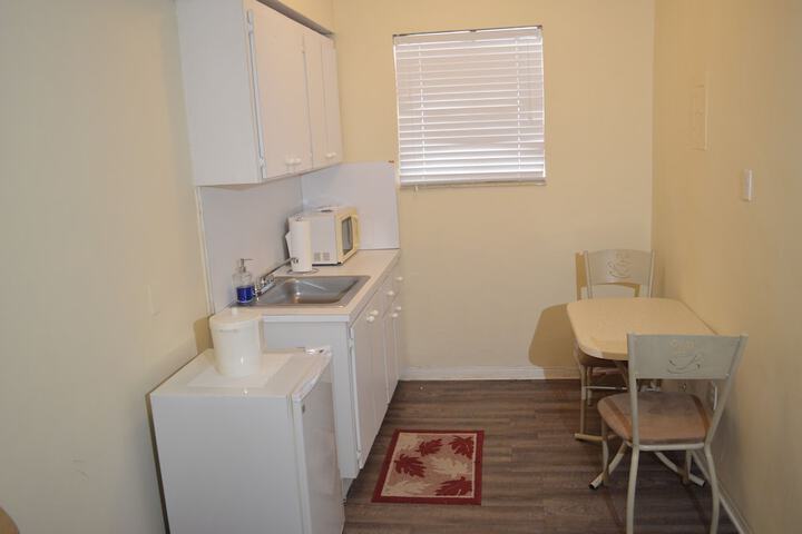Private kitchenette