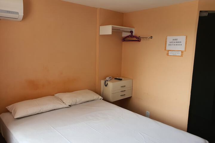 Room 14 of 28