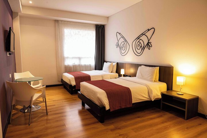 Room 9 of 29