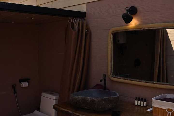 Room 60 of 76