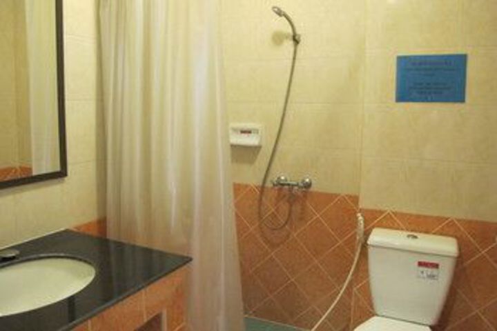 Room 2 of 24