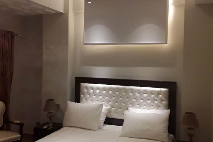 Room 5 of 21