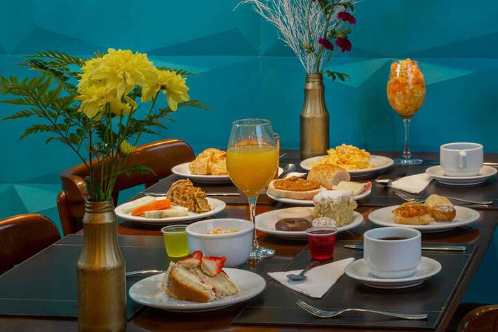 Breakfast/Coffee Service 27 of 42
