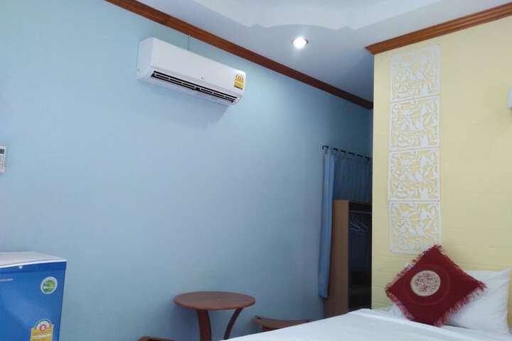 Room 15 of 21