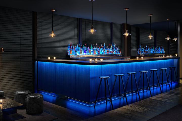 Lounge 69 of 84