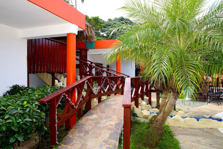 Hotel Exterior 41 of 41