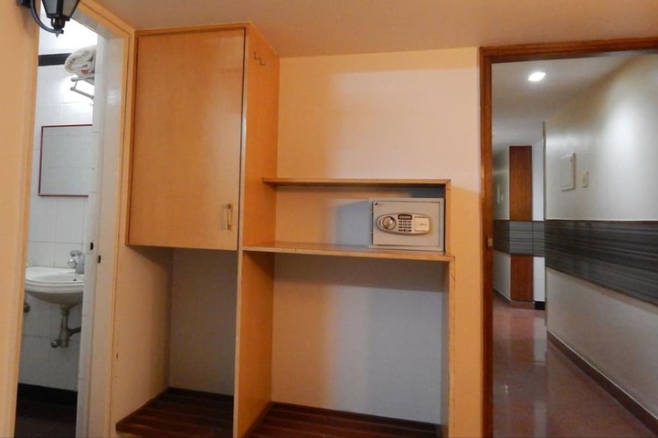 Room 7 of 40