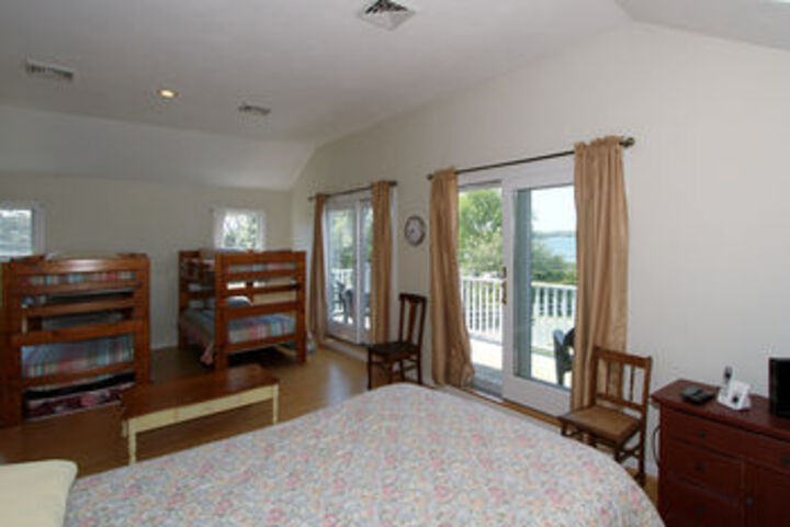 Room 13 of 24