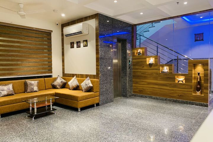 Hotel Interior 8 of 25