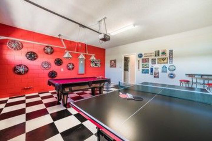 Room 18 of 32
