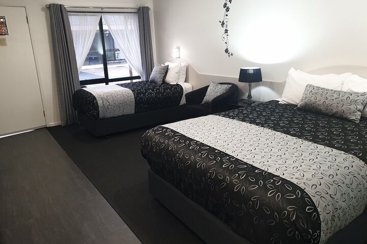 Room 19 of 34