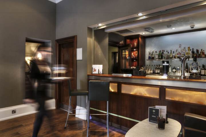 Lounge 56 of 71