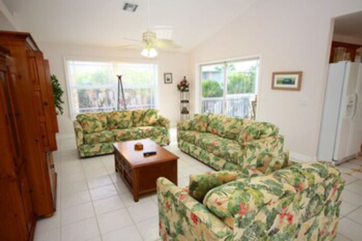 Room 8 of 24