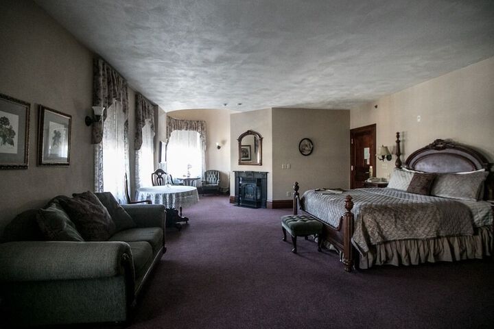 Room 7 of 29
