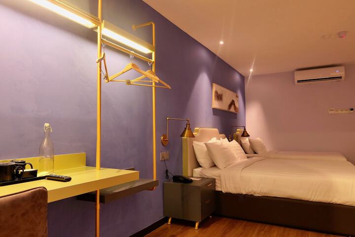 Room 20 of 36