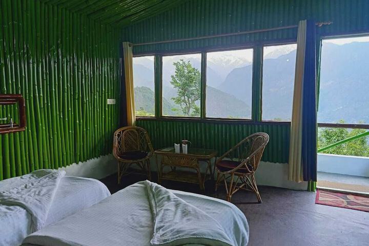 Room 2 of 11