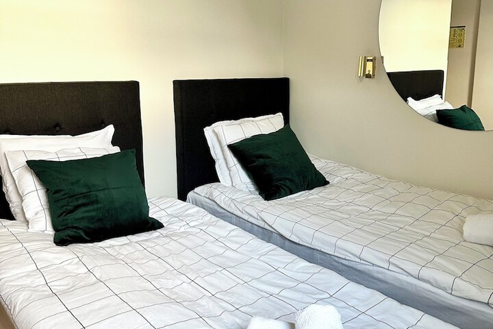 Room 16 of 25