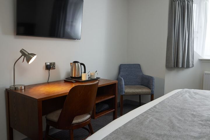 Room 5 of 35