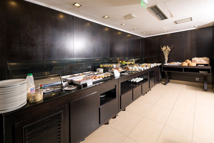 Dining 44 of 70