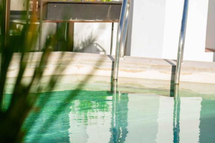 Pool 18 of 23