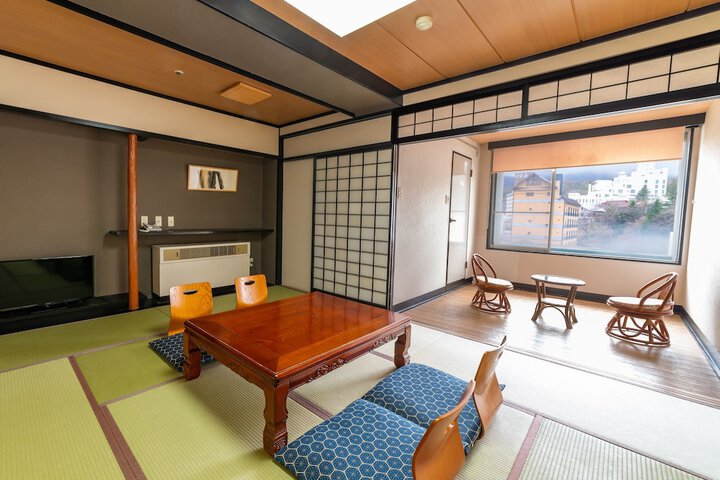 Room 12 of 45