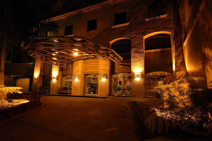 Hotel Entry