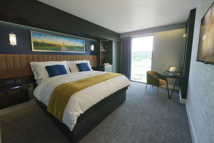 Room 3 of 75