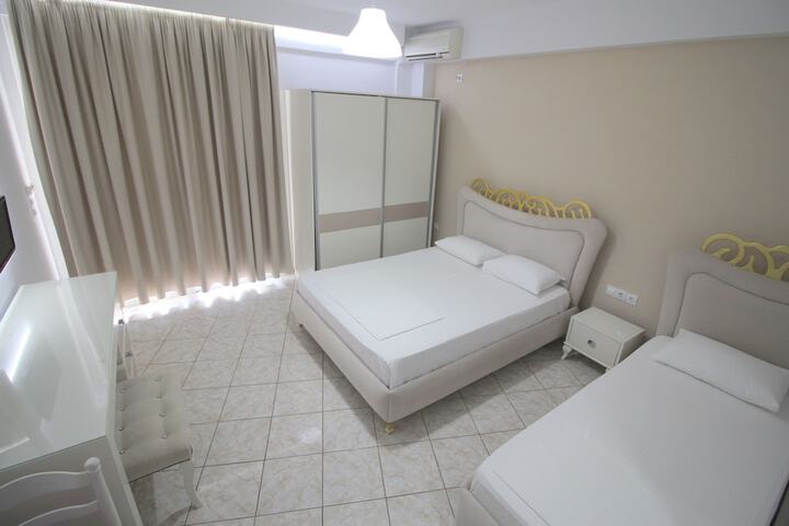 Room 20 of 66