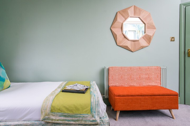 Room 23 of 81