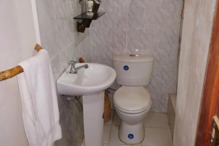 Room 8 of 15