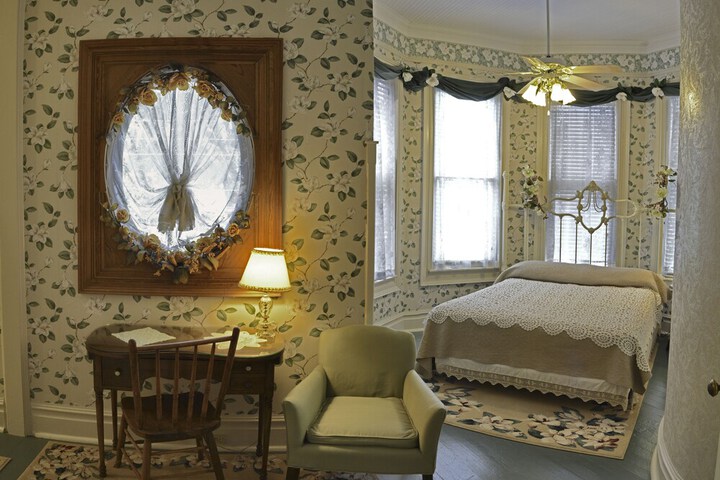 Room 6 of 52