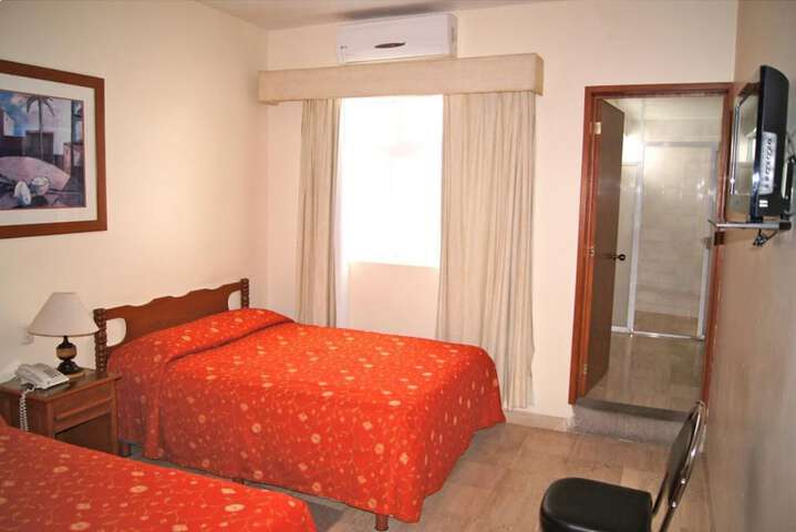 Room 11 of 26