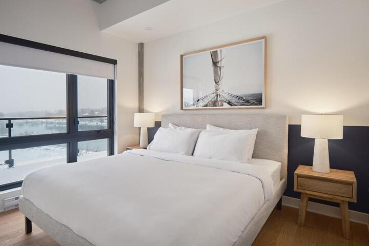 303 3rd Floor 1 Bedroom Suite Queen Bed Balcony (67 of 90)