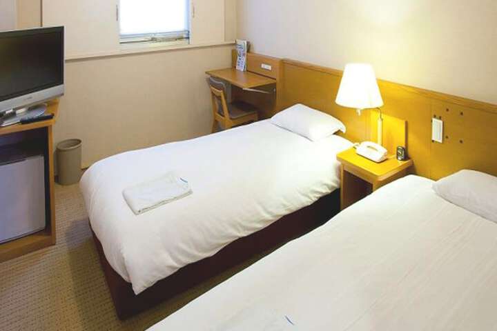 Room 12 of 123