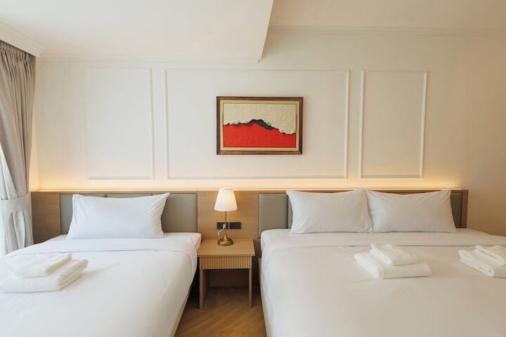 Room 26 of 54