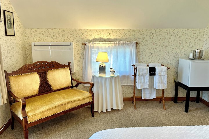 Room 50 of 100