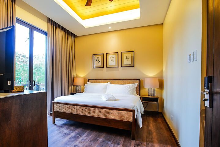 Room 5 of 34
