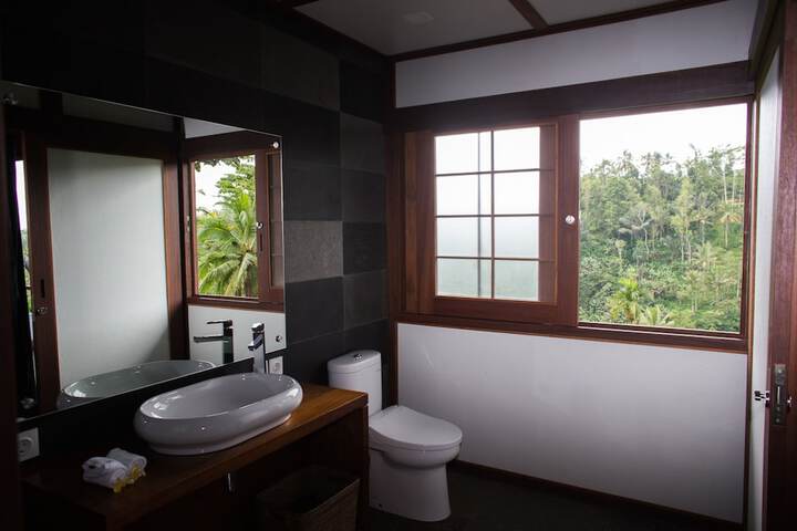 Room 6 of 62