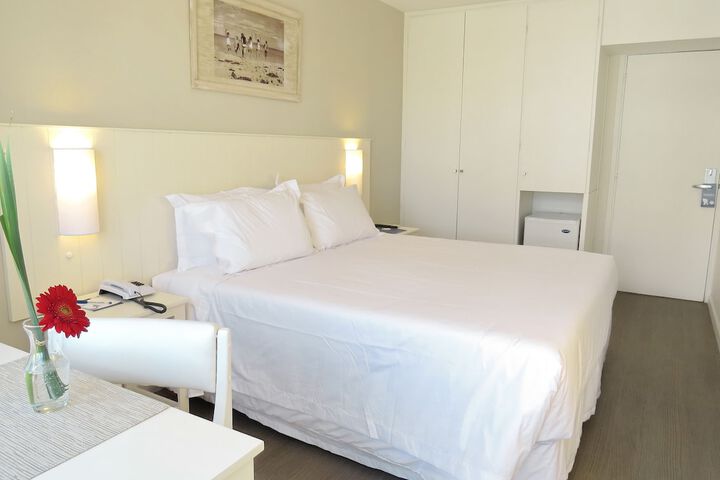 Room 17 of 118