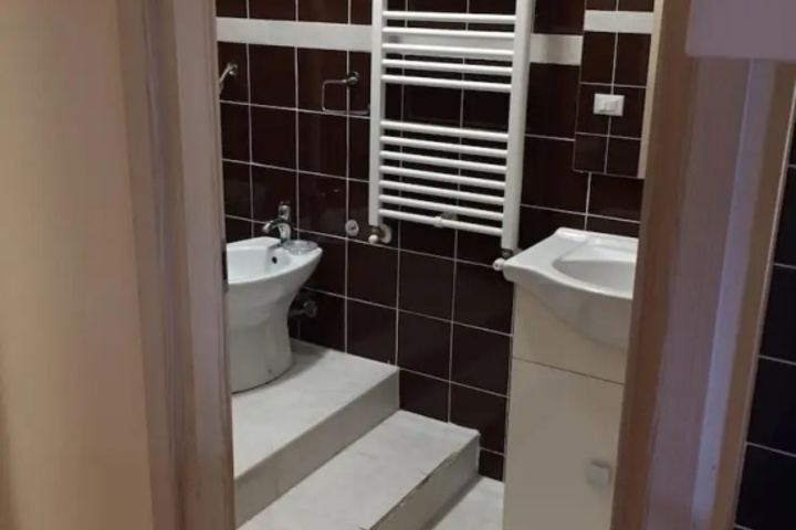 Room 10 of 21