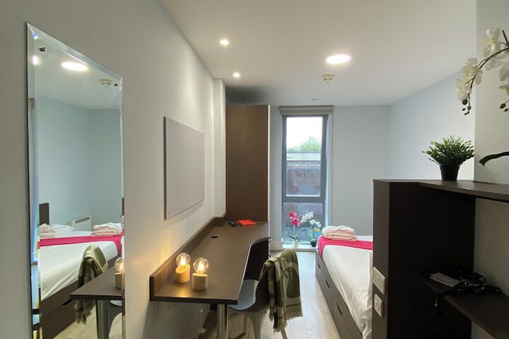 Room 15 of 51