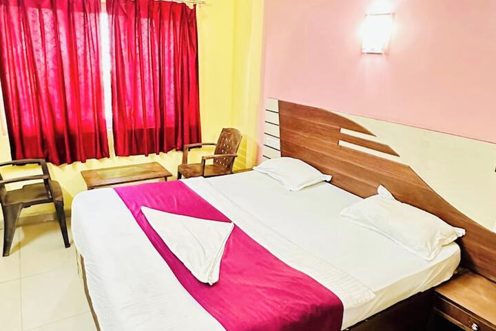 Room 8 of 26