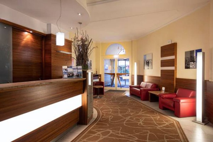Hotel 2 of 47